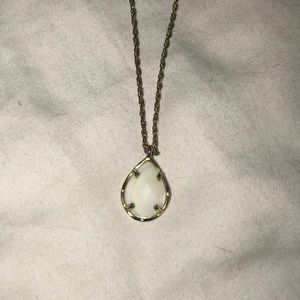 Kendra Scott necklace